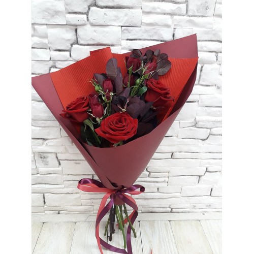 Купить на заказ Букет из 3 красных роз с доставкой в Каратау