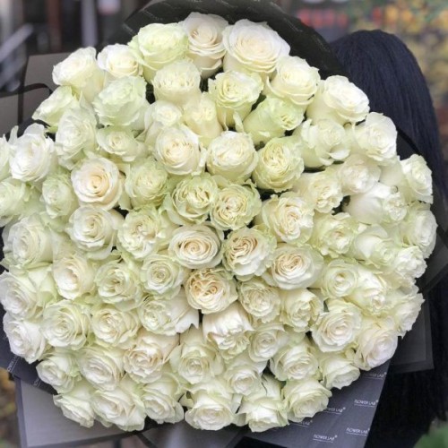 Купить на заказ Букет из 75 белых роз с доставкой в Каратау