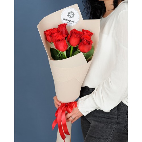 Купить на заказ Букет из 7 красных роз с доставкой в Каратау
