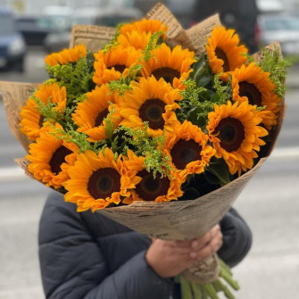 Букет из подсолнухов