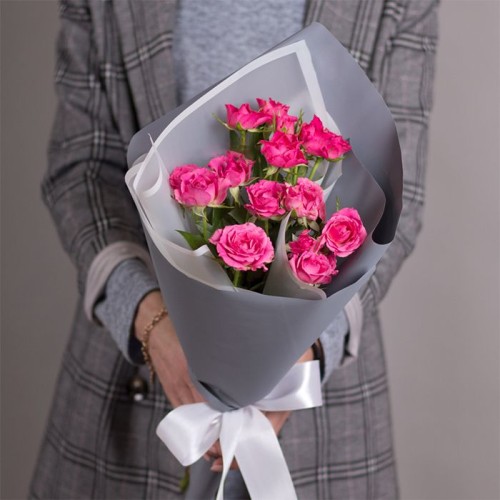 Купить на заказ Букет из 3 кустовых роз с доставкой в Каратау